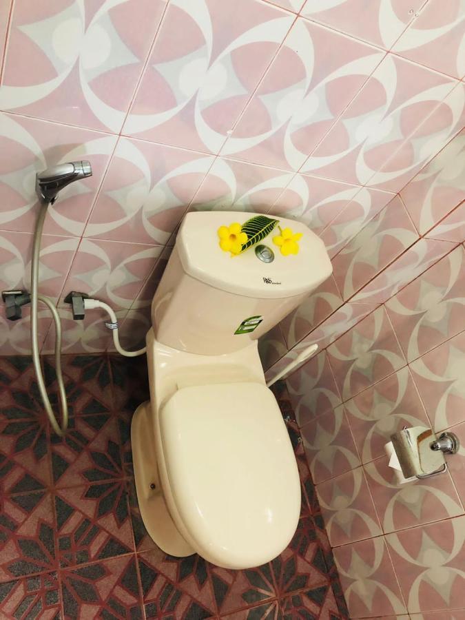 Rock Paradise Beach Hotel & Restaurent タンガラ エクステリア 写真